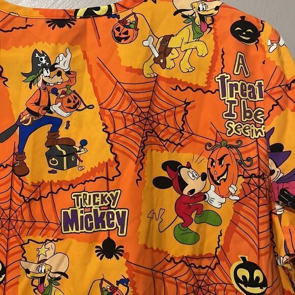 Disney Halloween nurse scrub top L or XL - Picture 6 of 6